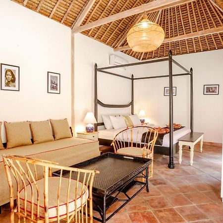 Amahelia Luxury Resort & Restaurant - Gili Asahan Exterior photo