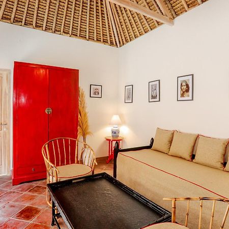 Amahelia Luxury Resort & Restaurant - Gili Asahan Exterior photo