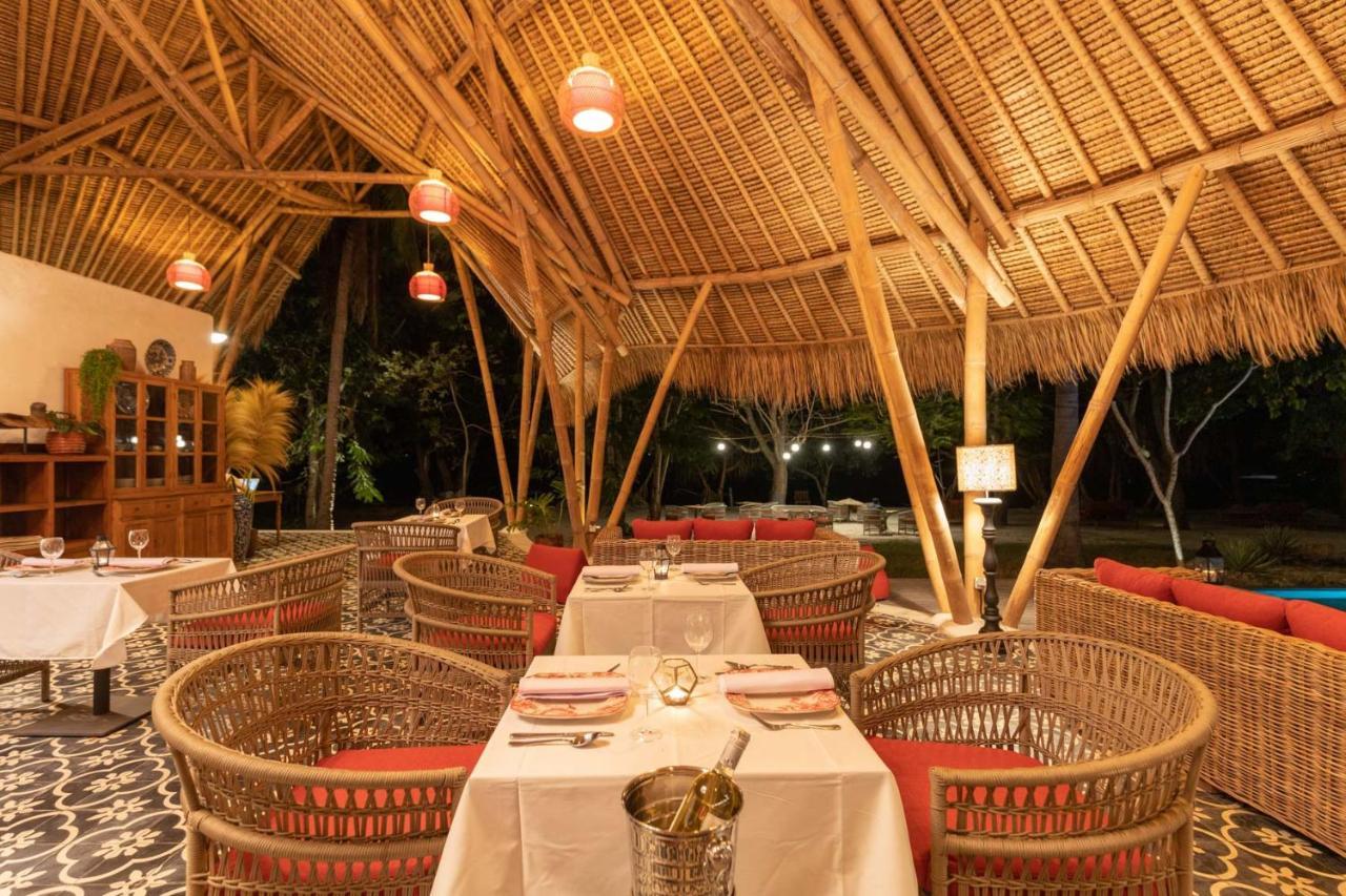 Amahelia Luxury Resort & Restaurant - Gili Asahan Exterior photo